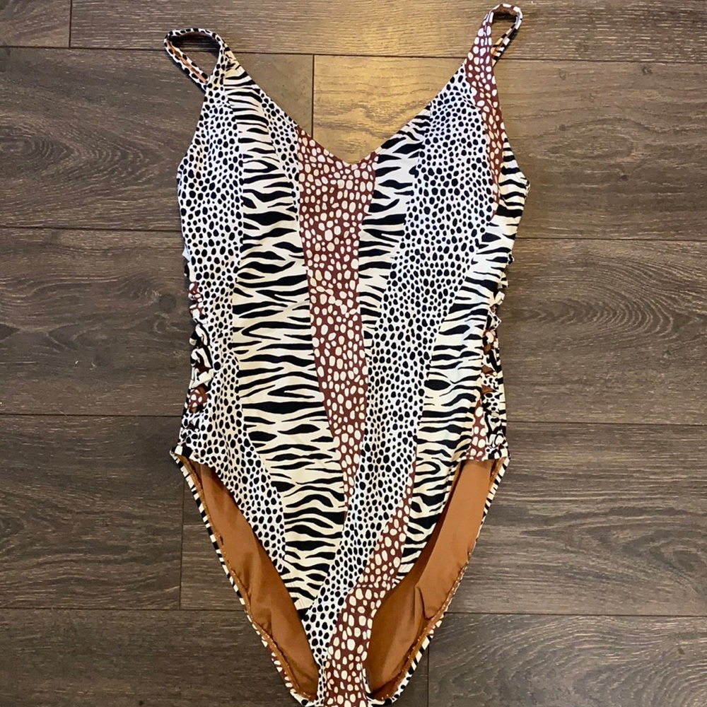 NWT bleu rod Beattie one piece